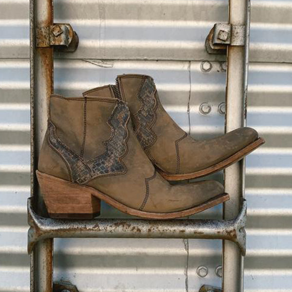Corashoes Low Heel Leather Pattern Zipper Boots