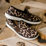 Corashoes Leopard Print Comfortable Lightweight Flat Sneakers