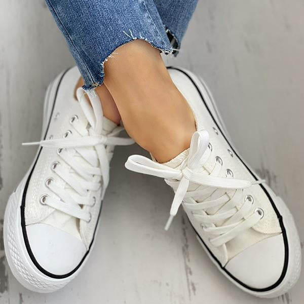 Corashoes Daisy Pattern Eyelet Lace-up Sneakers